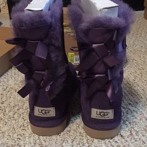 NWT Purple Ugg Bailey Bow size 7